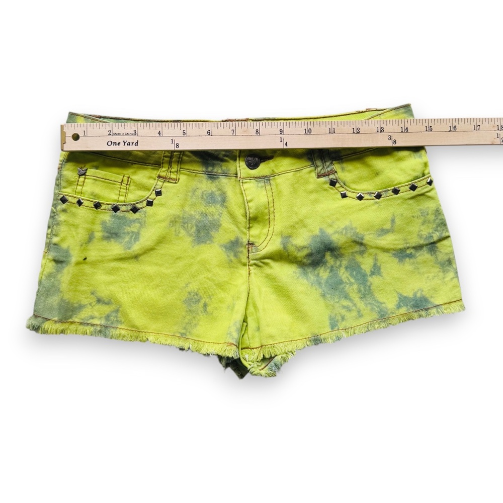 DREAM OUT LOUD BY SELENA GOMEZ Neon Green Tie Dye Frayed Denim Shorts Size 3 - Picture 6 of 7
